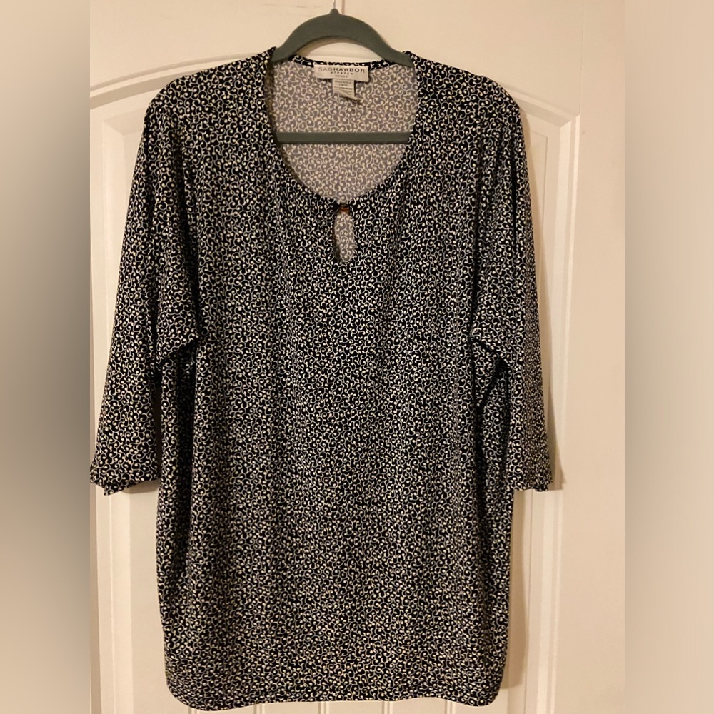 Women’s Sage Harbor STRETCH Brand Black and White Blouse 2X
